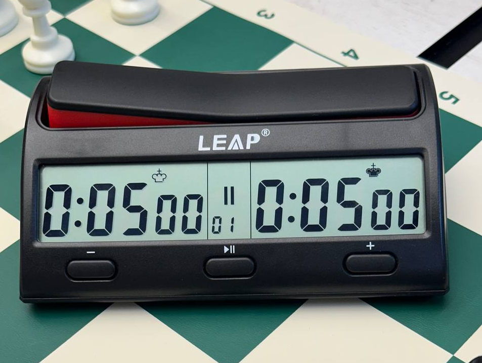 LEAP elektron soat - Professional chess equipment